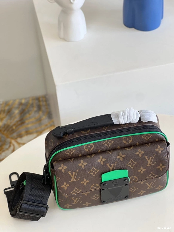 Cheap S MESSENGER LOUIS LOCK VUITTON 0707